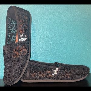 Black Lace Toms